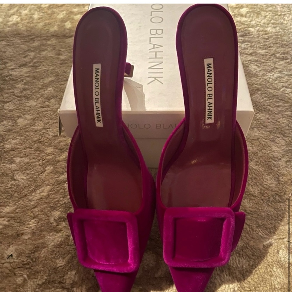 Manolo Blahnik Maysale Mules